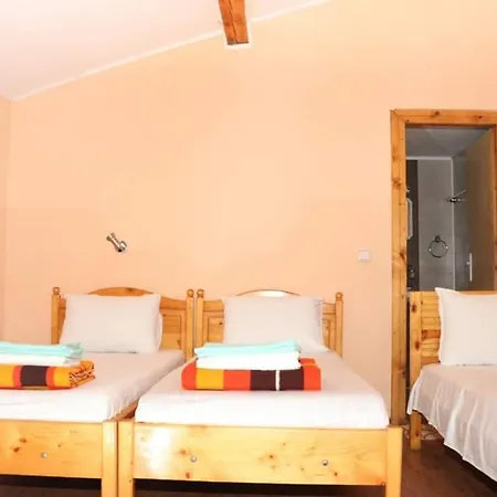 Къща За Гости И Бунгала Пазачница Guest house *
