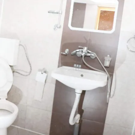 Къща За Гости И Бунгала Пазачница Guest house *