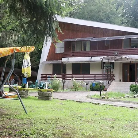 Къща За Гости И Бунгала Пазачница Guest house