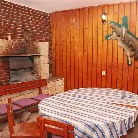 Къща За Гости И Бунгала Пазачница Guest house